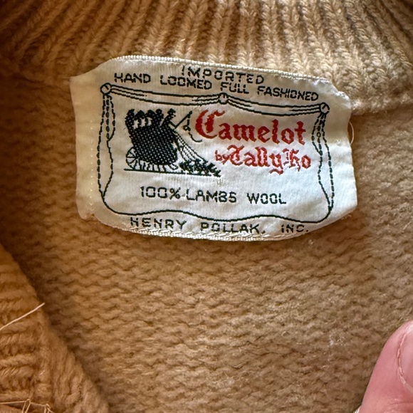 Camelot Vintage Lamb's Wool w/ Leather Button Cardigan - Picture 1 of 6